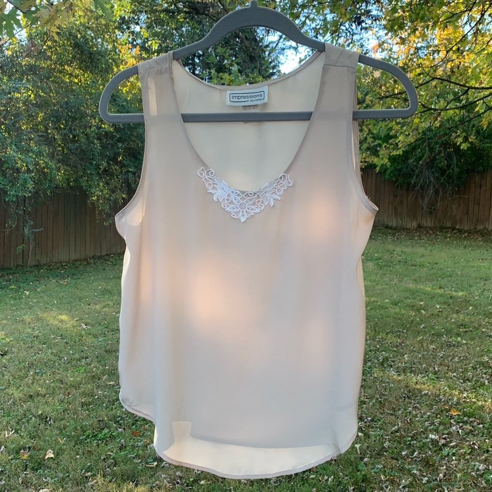 Vintage Impressions of California Sleeveless Camisole Tank w/ White Lace Detail - Picture 13 of 13